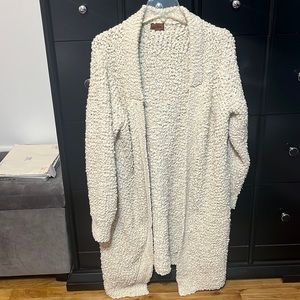Cardigan / Sweater